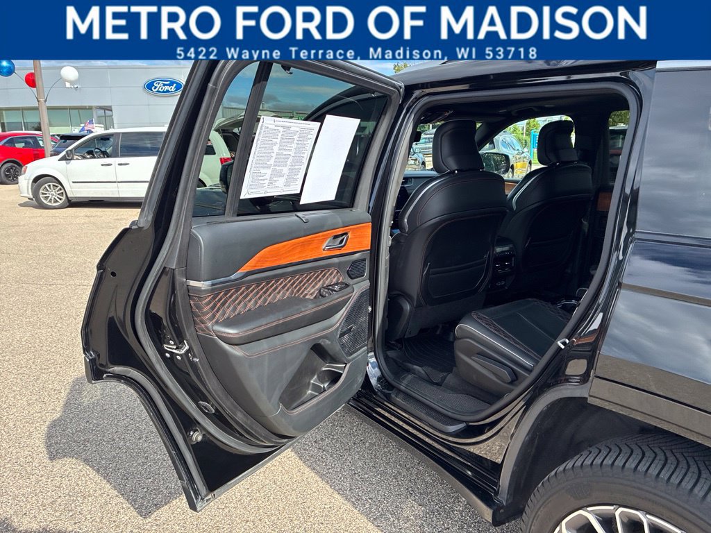 Used 2021 Jeep Grand Cherokee L Summit AWD/4WD image 41