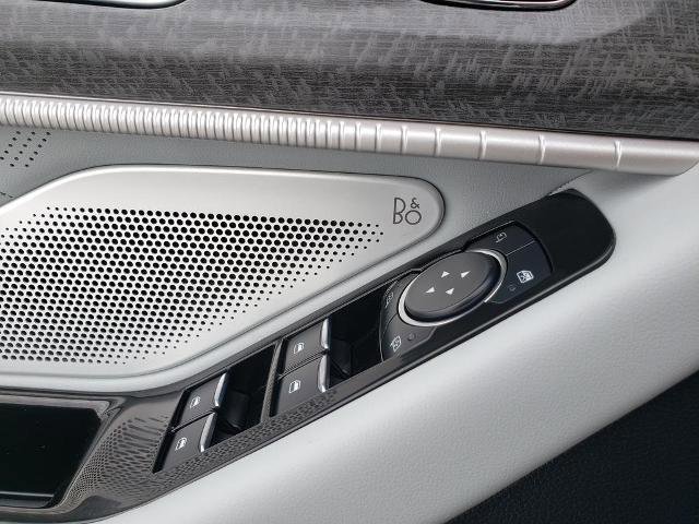 Certified 2025 Ford Explorer Platinum w/ Ultimate Package image 23