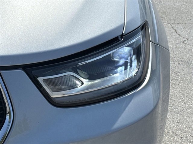 Used 2024 Chrysler Pacifica Touring-L image 9