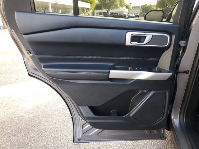 Certified 2021 Ford Explorer XLT w/ Equipment Group 202A image 8