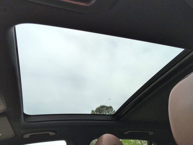 Used 2025 Mercedes-Benz GLE 450e 4MATIC image 24