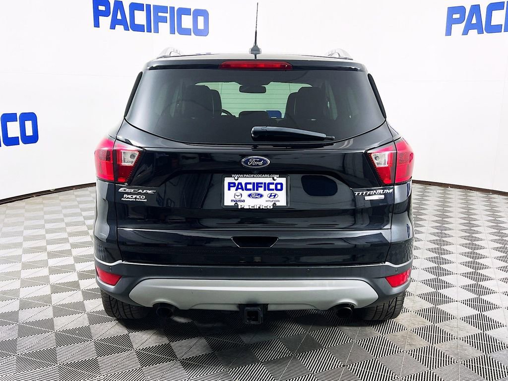 Certified 2019 Ford Escape Titanium AWD/4WD image 8