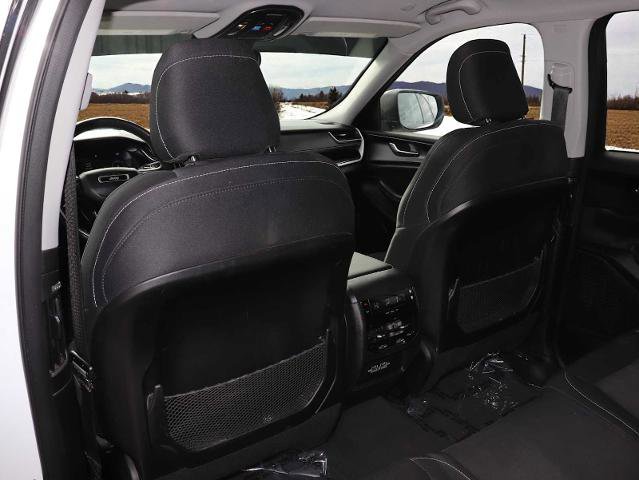 Used 2023 Jeep Grand Cherokee L Laredo image 20