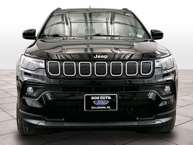 Used 2022 Jeep Compass Latitude w/ Convenience Group AWD/4WD image 3