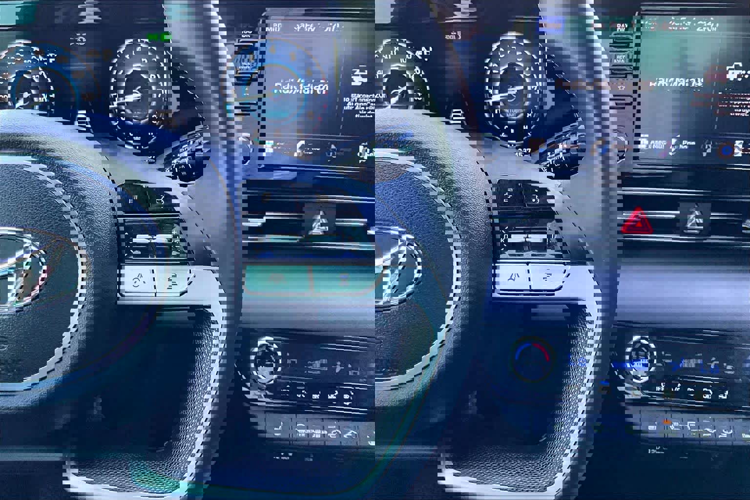 Used 2022 Hyundai Elantra SEL w/ Convenience + Premium Package image 25