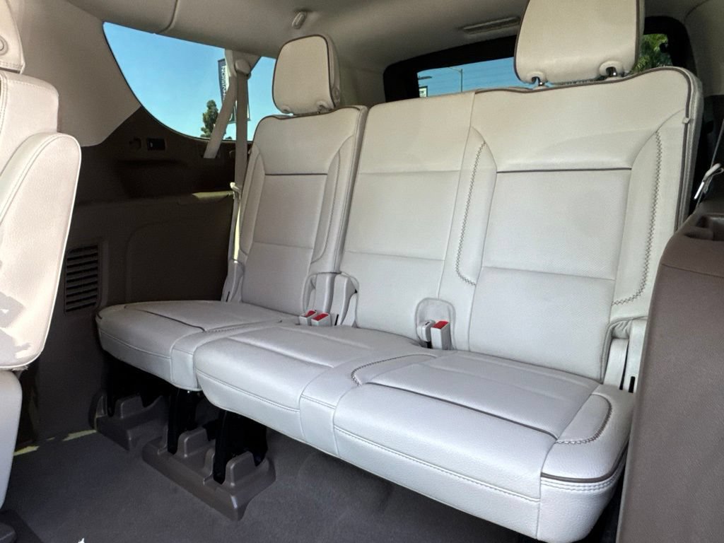 Used 2023 GMC Yukon XL Denali w/ Denali Reserve Package AWD/4WD image 43