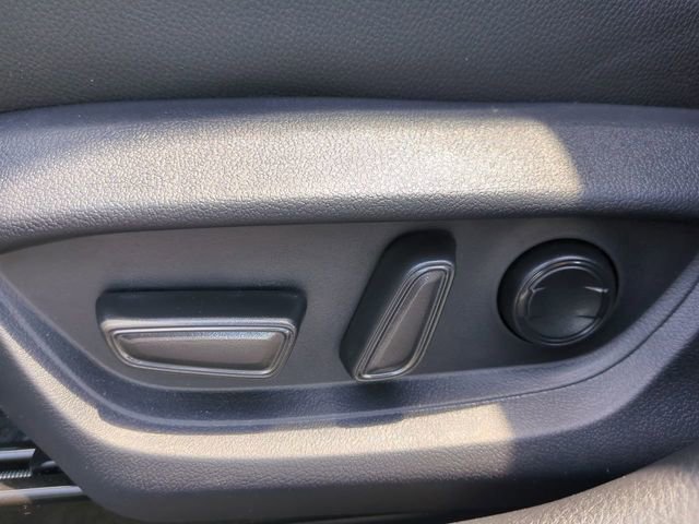 Used 2025 Toyota Camry XLE w/ Premium Plus Package FWD image 19