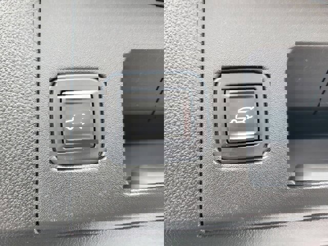 Used 2018 Cadillac XT5 Luxury w/ Driver Awareness Package image 23