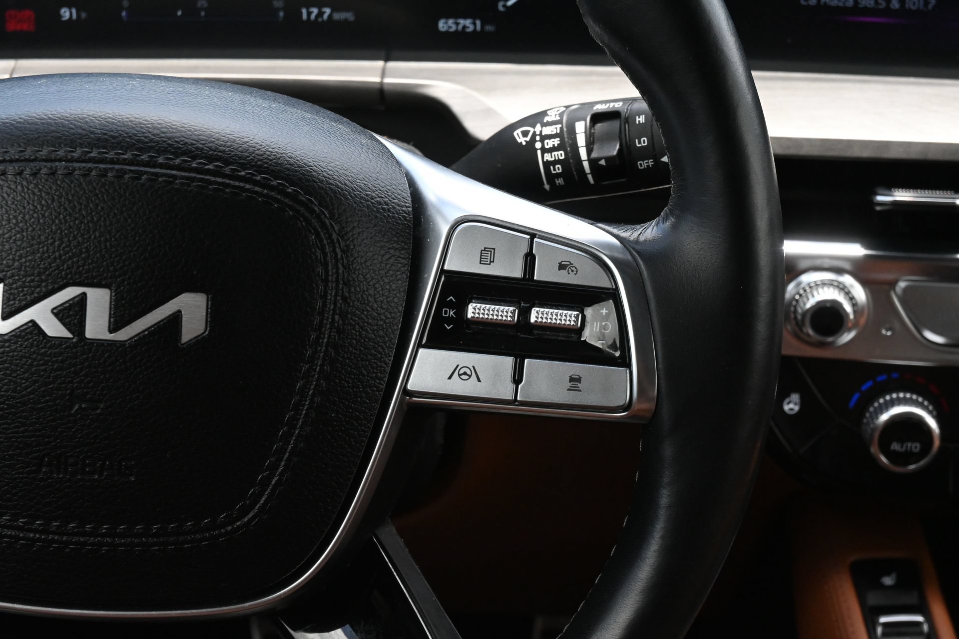 Used 2023 Kia Telluride SX Prestige X-Pro AWD/4WD image 8