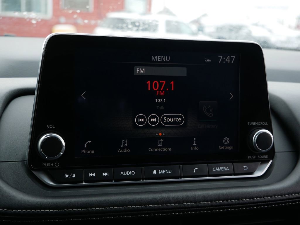 Used 2025 Nissan Rogue SV AWD/4WD image 23