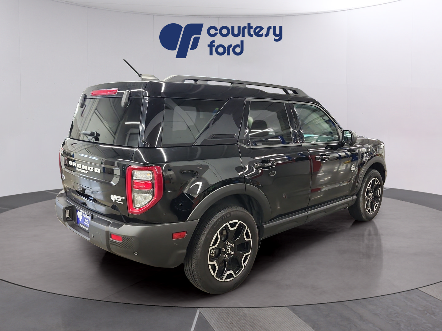 Certified 2025 Ford Bronco Sport Outer Banks w/ Outer Banks Tech Package+ AWD/4WD image 6
