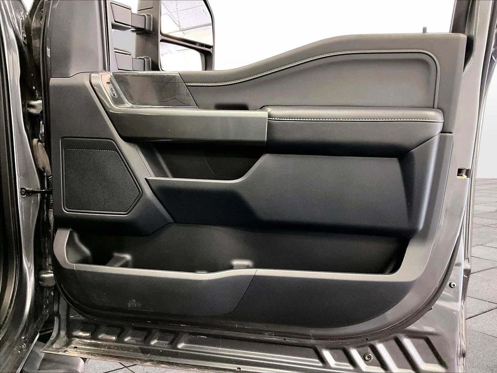 Certified 2022 Ford F150 XLT w/ Equipment Group 302A High image 23