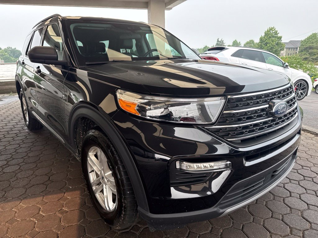Certified 2023 Ford Explorer XLT w/ Equipment Group 202A AWD/4WD image 4