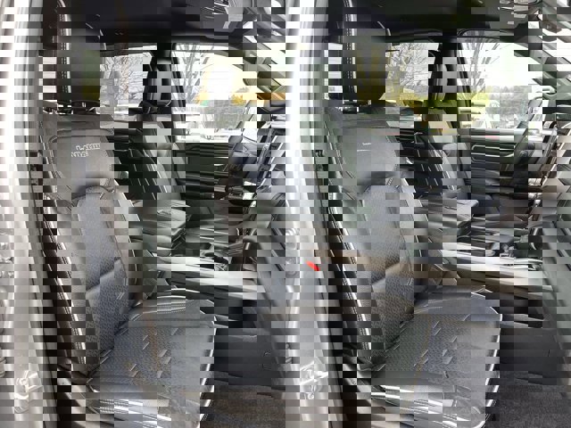 Used 2025 RAM 1500 Laramie w/ Sport Appearance Package AWD/4WD image 13