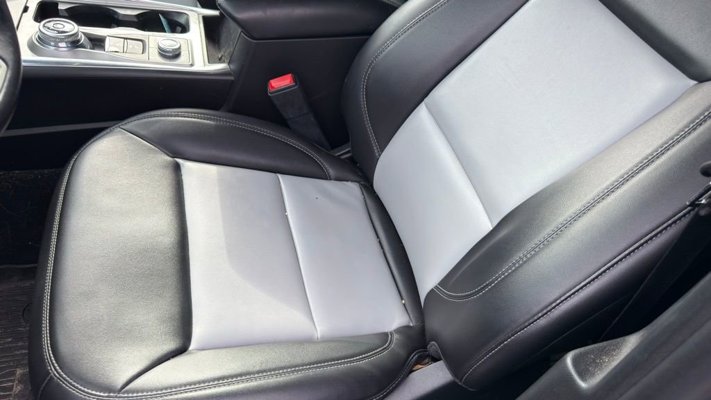 Certified 2023 Ford Explorer XLT w/ Equipment Group 202A image 11