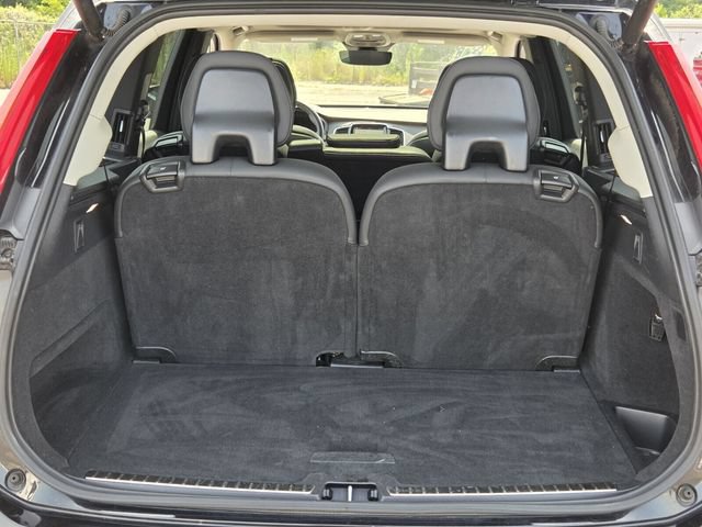 Used 2023 Volvo XC90 B5 Plus AWD/4WD image 14