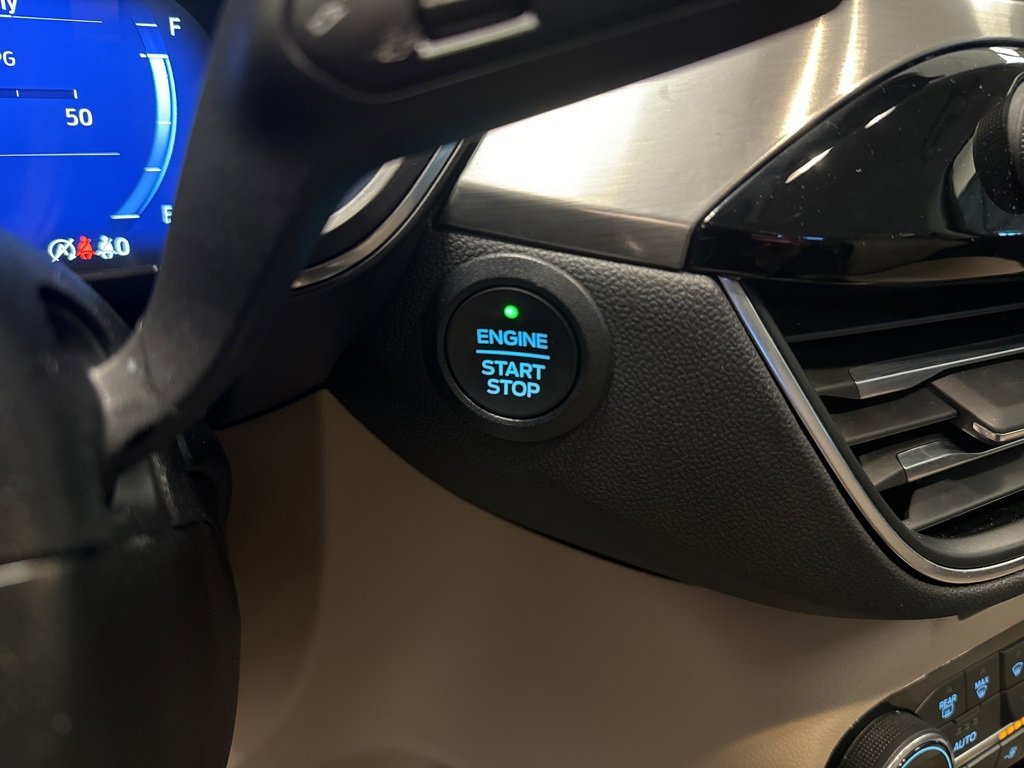 Certified 2022 Ford Escape Titanium image 29