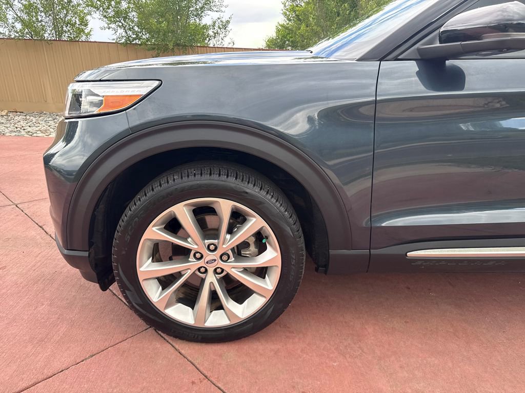 Certified 2023 Ford Explorer Platinum w/ Technology Package AWD/4WD image 36