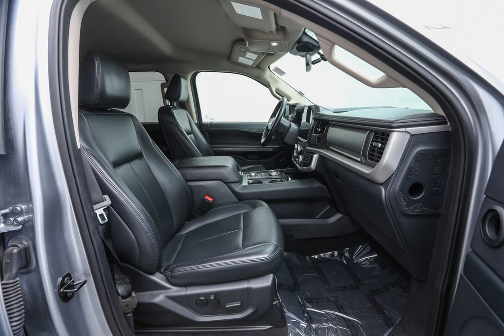 Certified 2024 Ford Expedition Max XLT image 29
