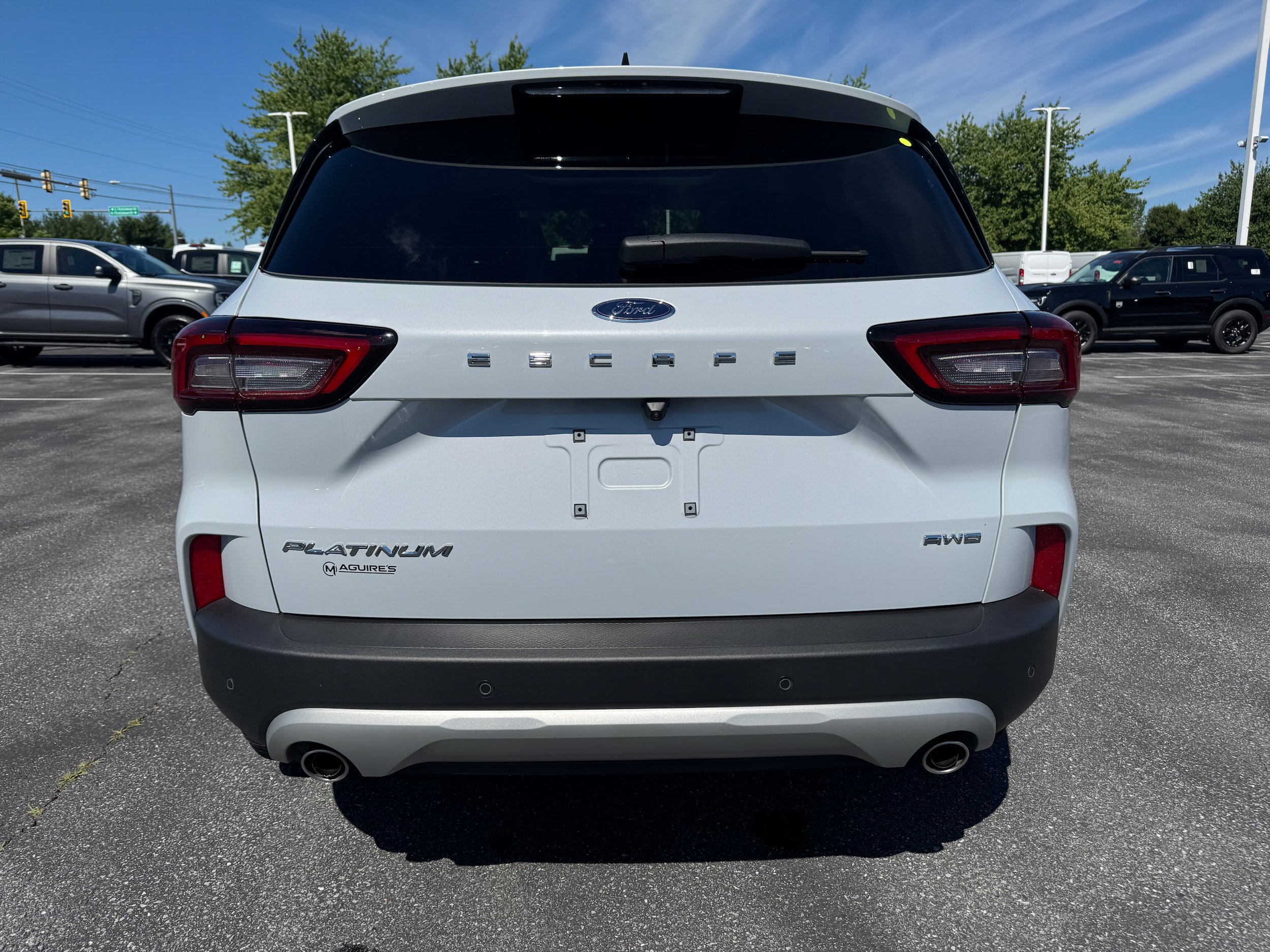 Certified 2025 Ford Escape Platinum w/ Premium Technology Package AWD/4WD image 4