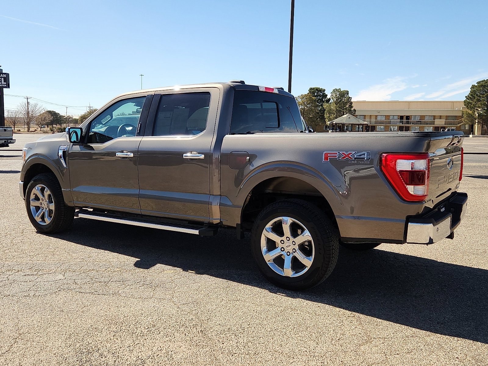Certified 2022 Ford F150 Lariat image 4