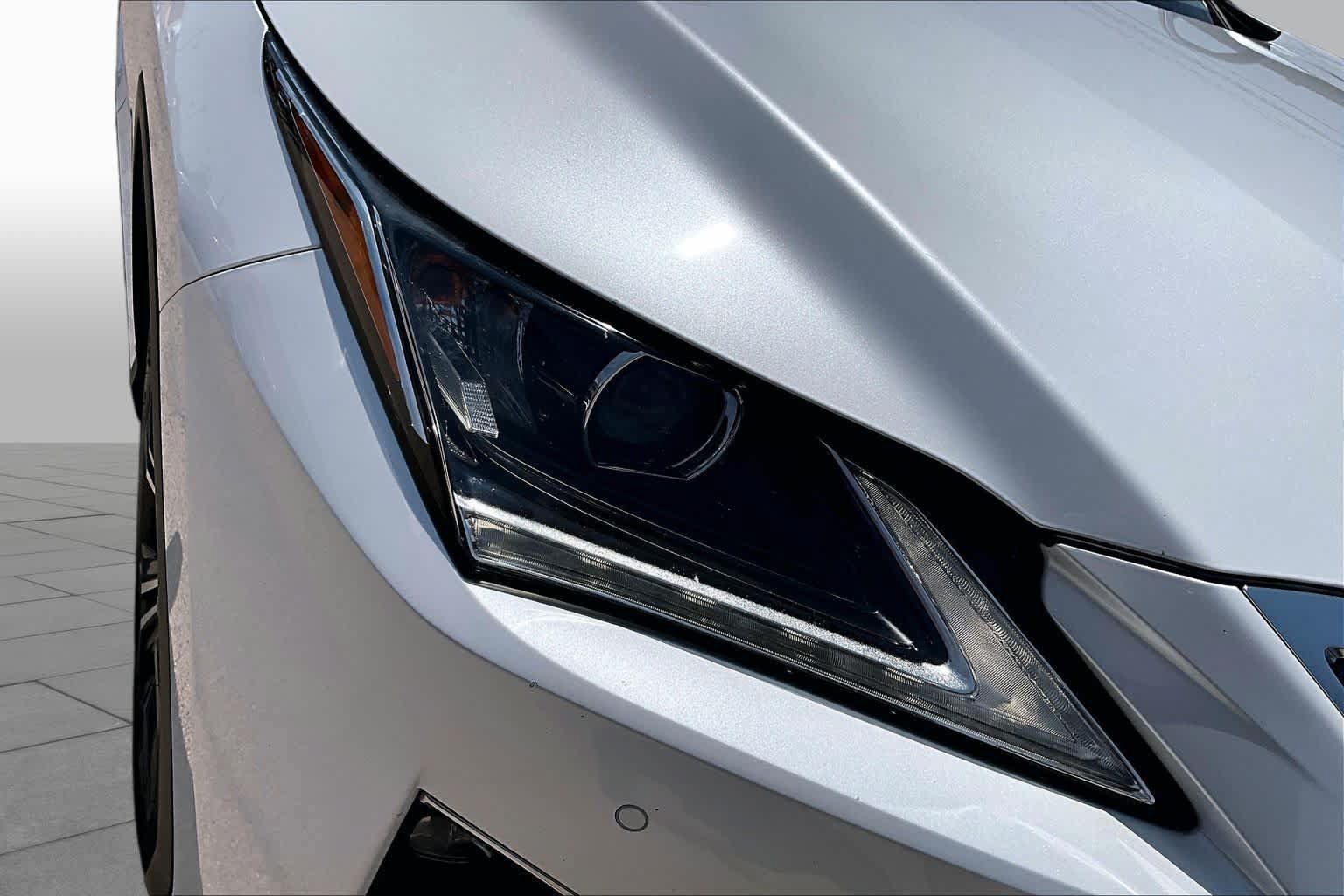 Used 2018 Lexus RX 450hL Premium w/ Premium Package AWD/4WD image 28