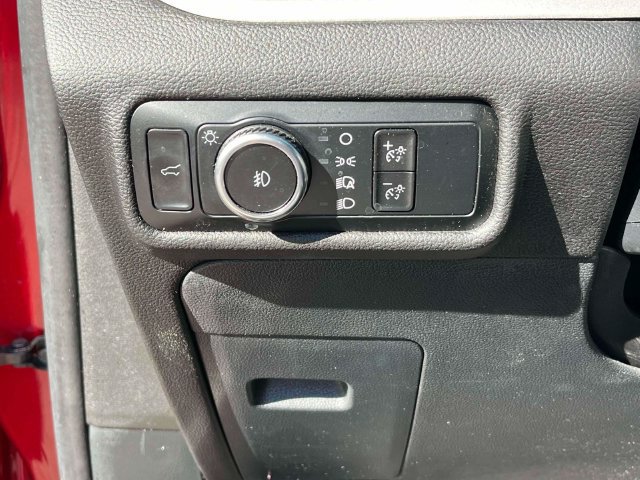 Certified 2023 Ford Explorer XLT w/ Equipment Group 202A AWD/4WD image 33
