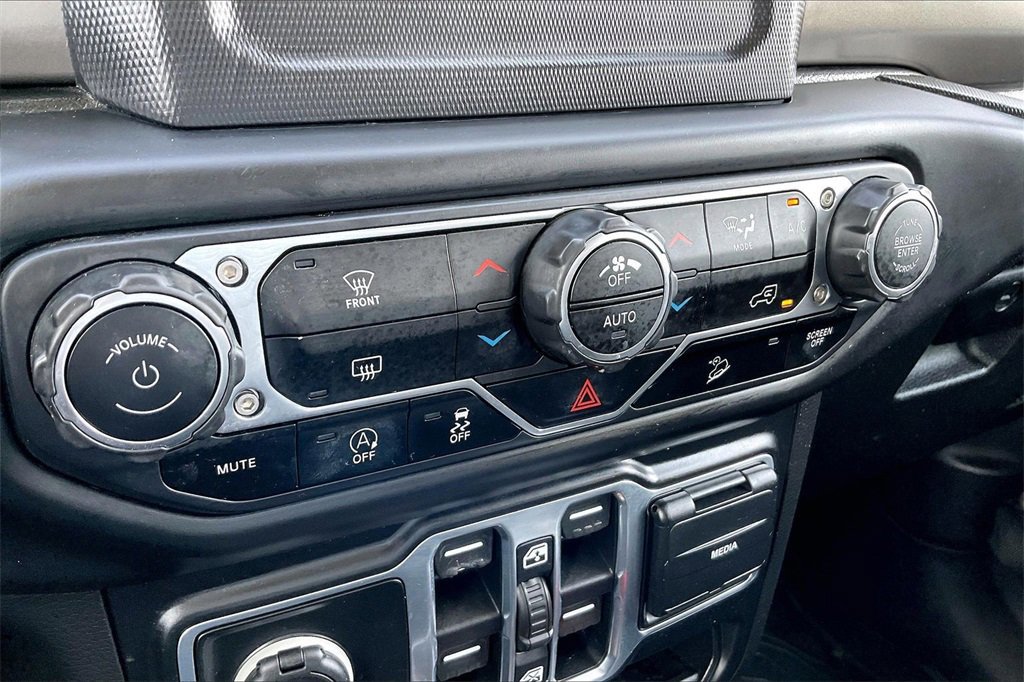 Used 2020 Jeep Wrangler Unlimited Sport image 24