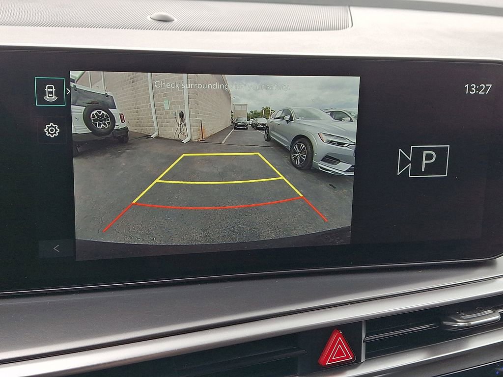 Used 2025 Kia Sorento LX FWD image 19