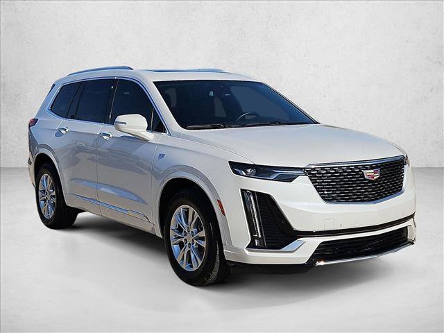 Used 2025 Cadillac XT6 Luxury FWD image 3