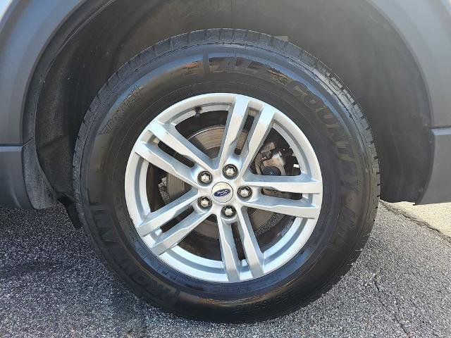 Certified 2023 Ford Explorer XLT w/ Equipment Group 202A AWD/4WD image 32