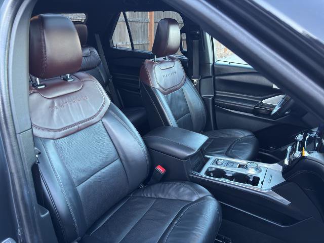 Certified 2024 Ford Explorer Platinum w/ Technology Package image 33