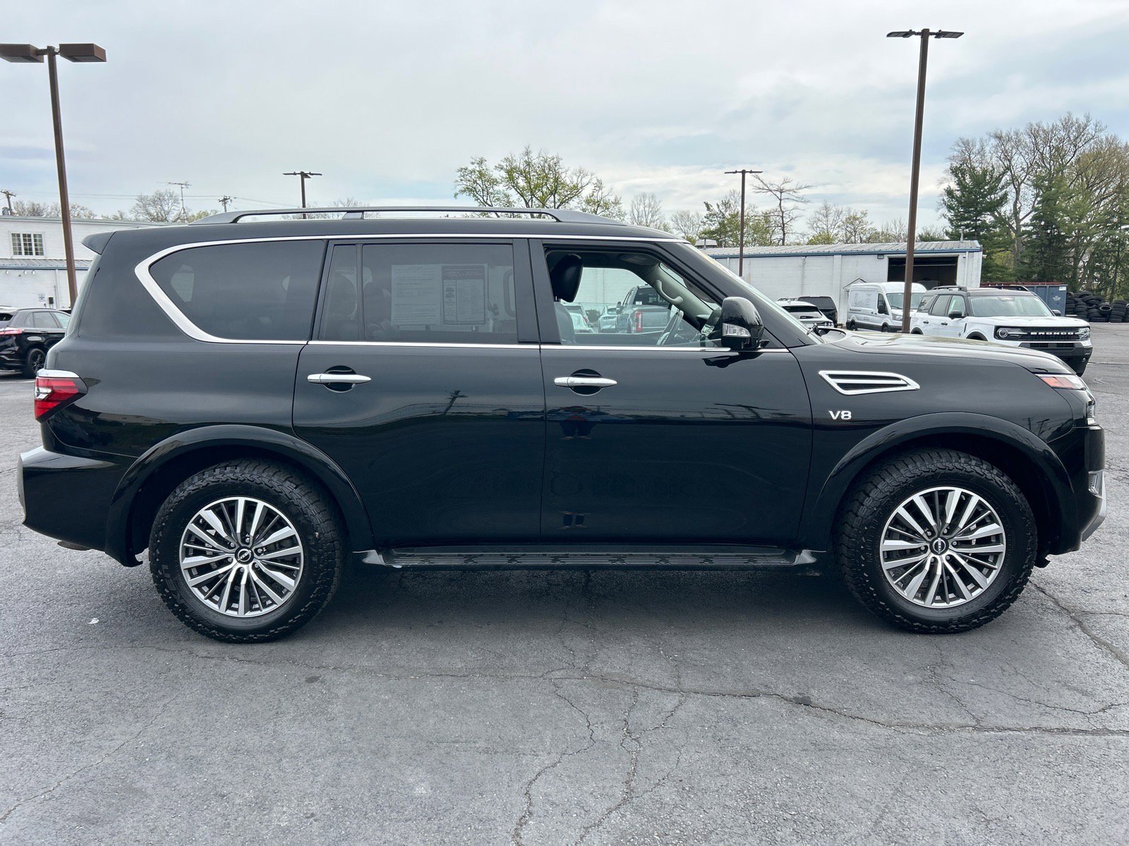 Used 2022 Nissan Armada SL image 18