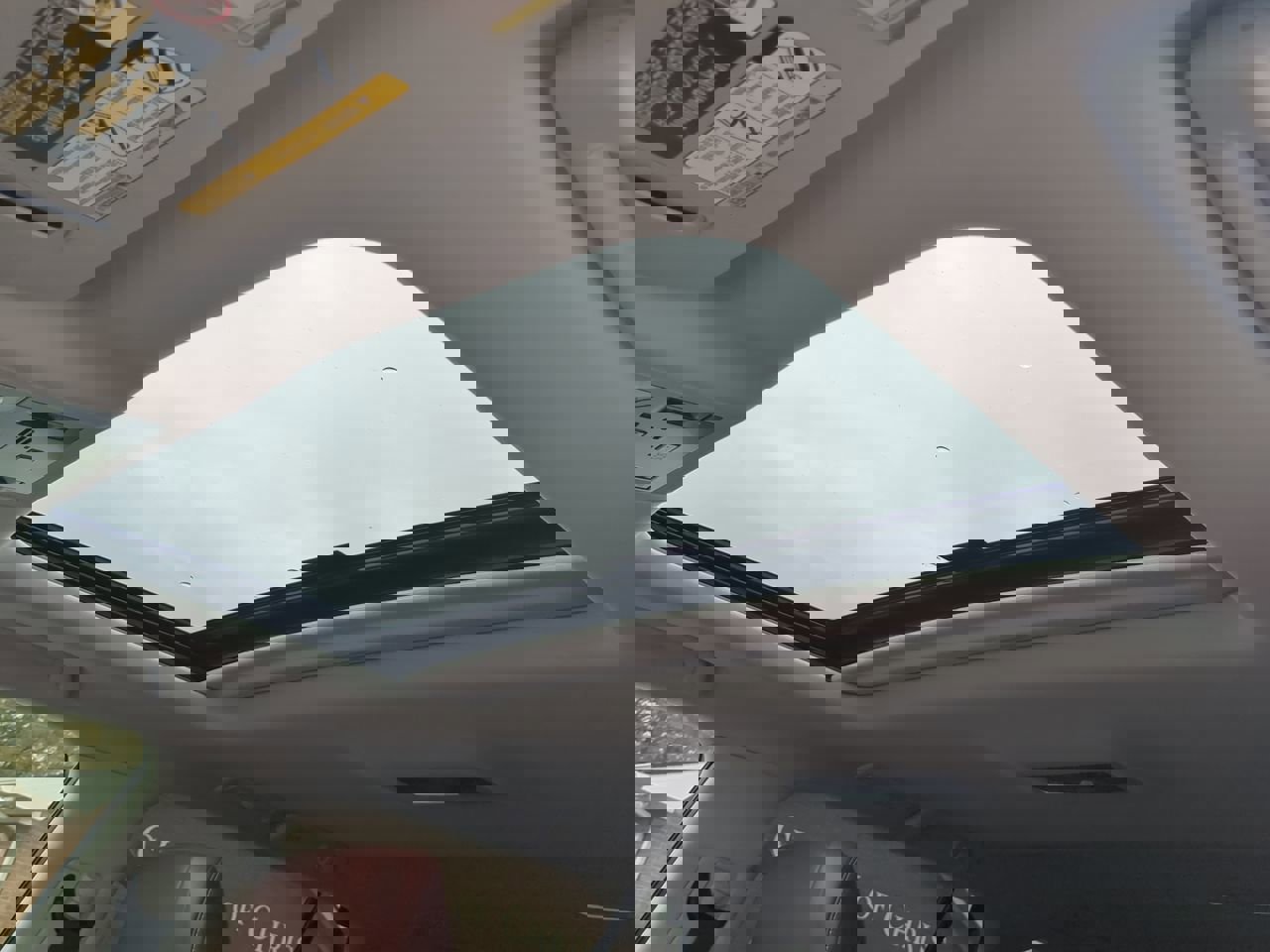 Used 2020 Lexus LX 570 4WD w/ 3rd Row & Luxury Pkg image 18