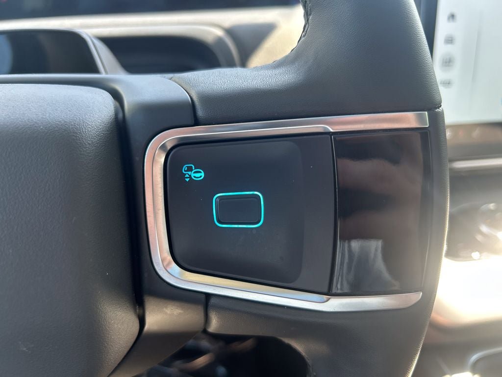 Certified 2025 Ford Expedition Active AWD/4WD image 39