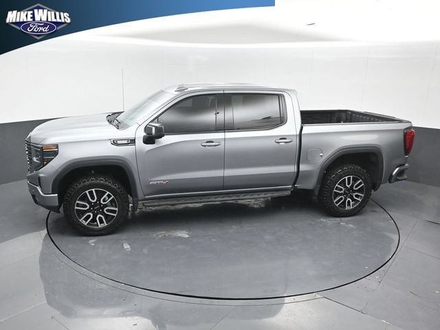 Used 2025 GMC Sierra 1500 AT4 w/ AT4 Premium Package AWD/4WD image 14