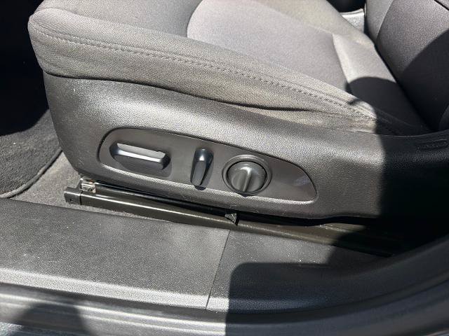 Used 2018 Chevrolet Malibu LT FWD image 14