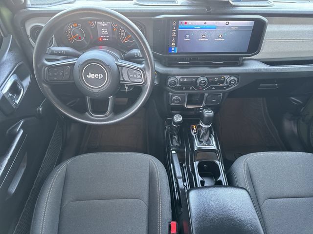 Used 2024 Jeep Wrangler Unlimited Sport AWD/4WD image 21