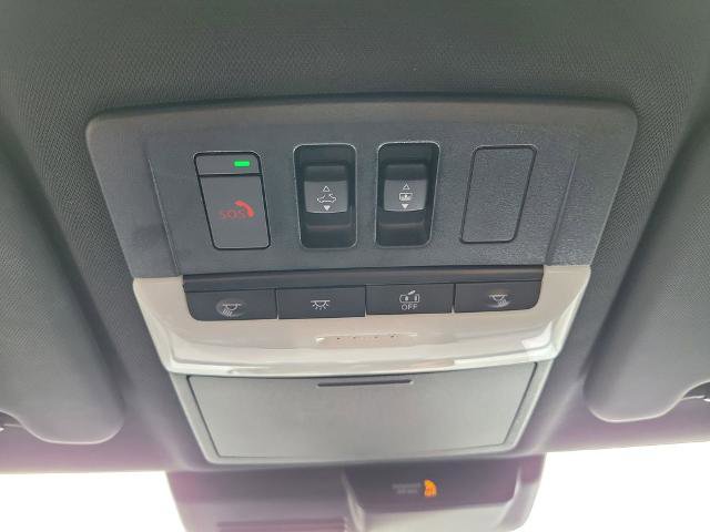 Used 2024 Mitsubishi Outlander SE Black Edition image 33