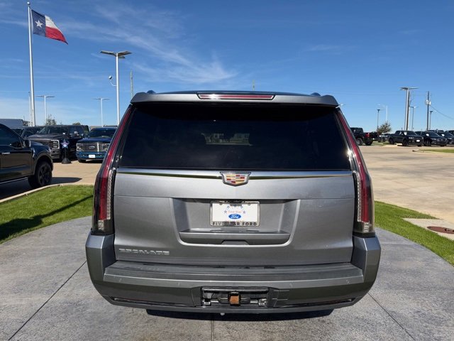 Used 2020 Cadillac Escalade ESV Premium Luxury image 6