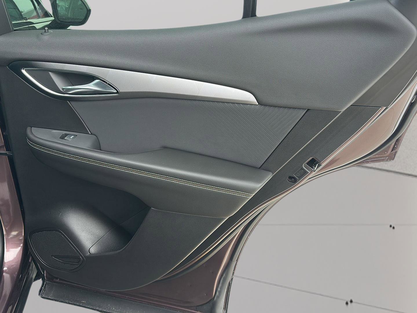 Used 2024 Buick Envision Sport Touring image 23