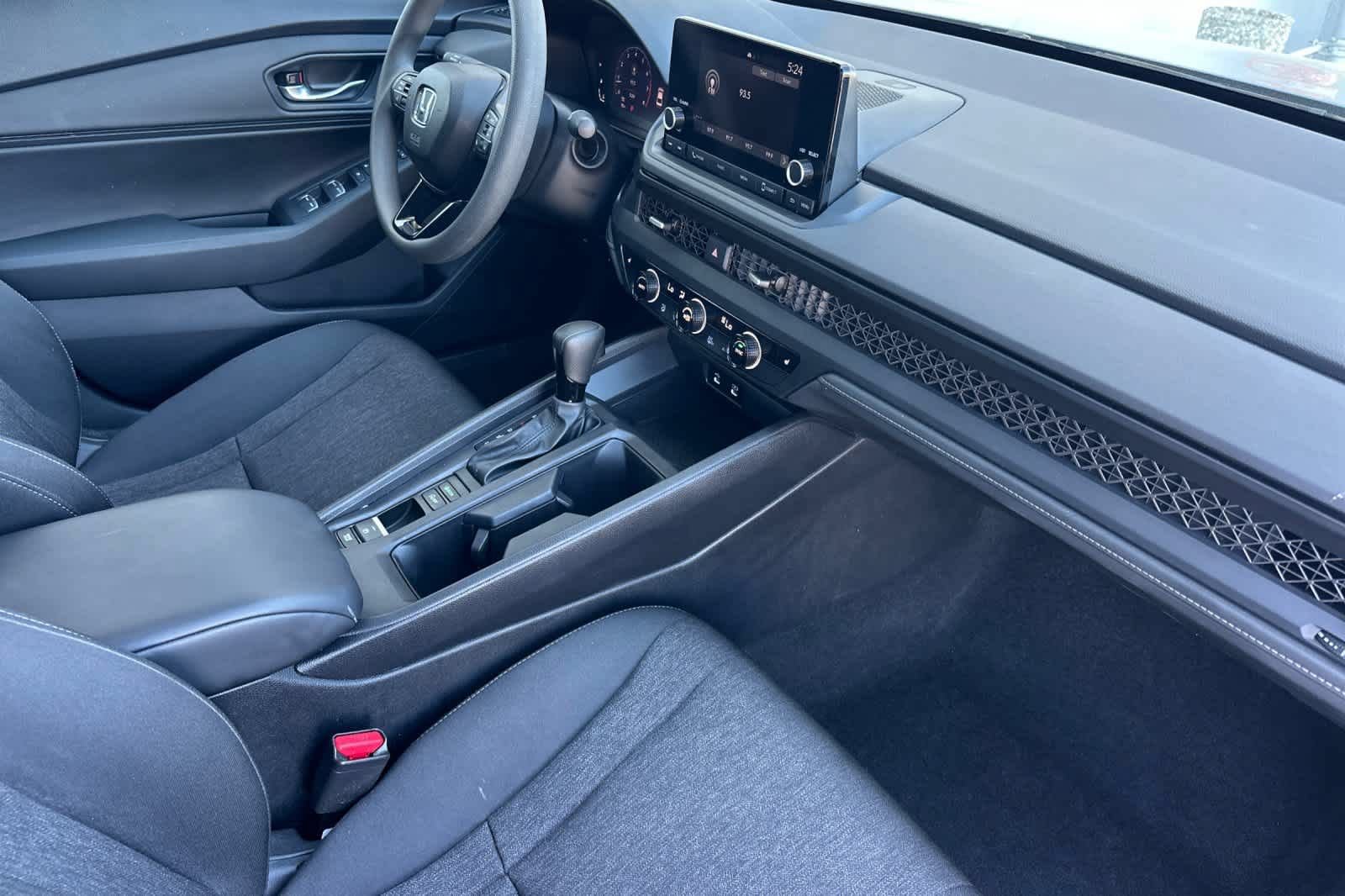 Used 2025 Honda Accord SE image 15