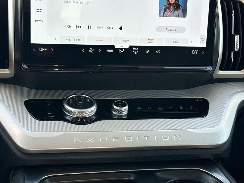 Certified 2025 Ford Expedition Active image 22