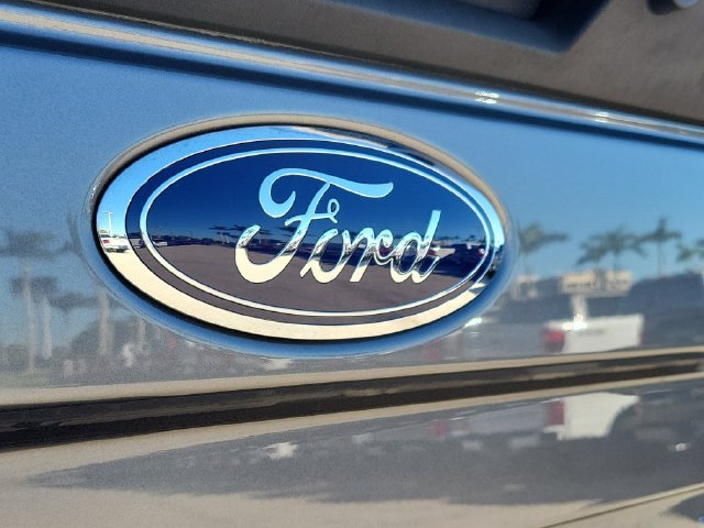 Certified 2022 Ford F350 Lariat w/ Lariat Ultimate Package AWD/4WD image 7