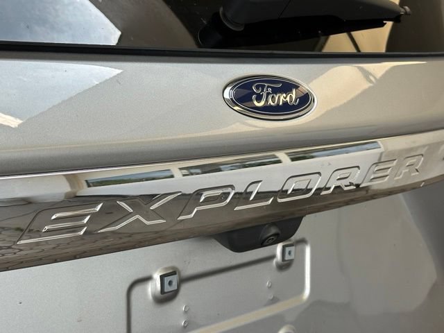 Certified 2024 Ford Explorer Limited w/ Limited Technology Package AWD/4WD image 31