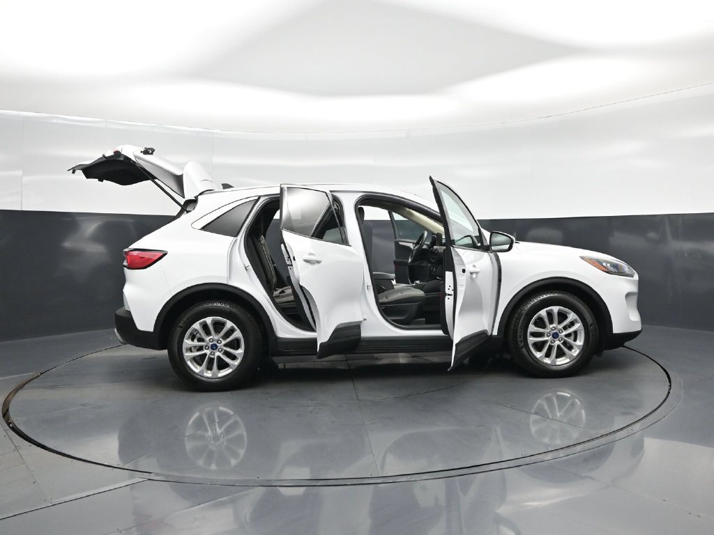 Certified 2020 Ford Escape SE FWD image 5