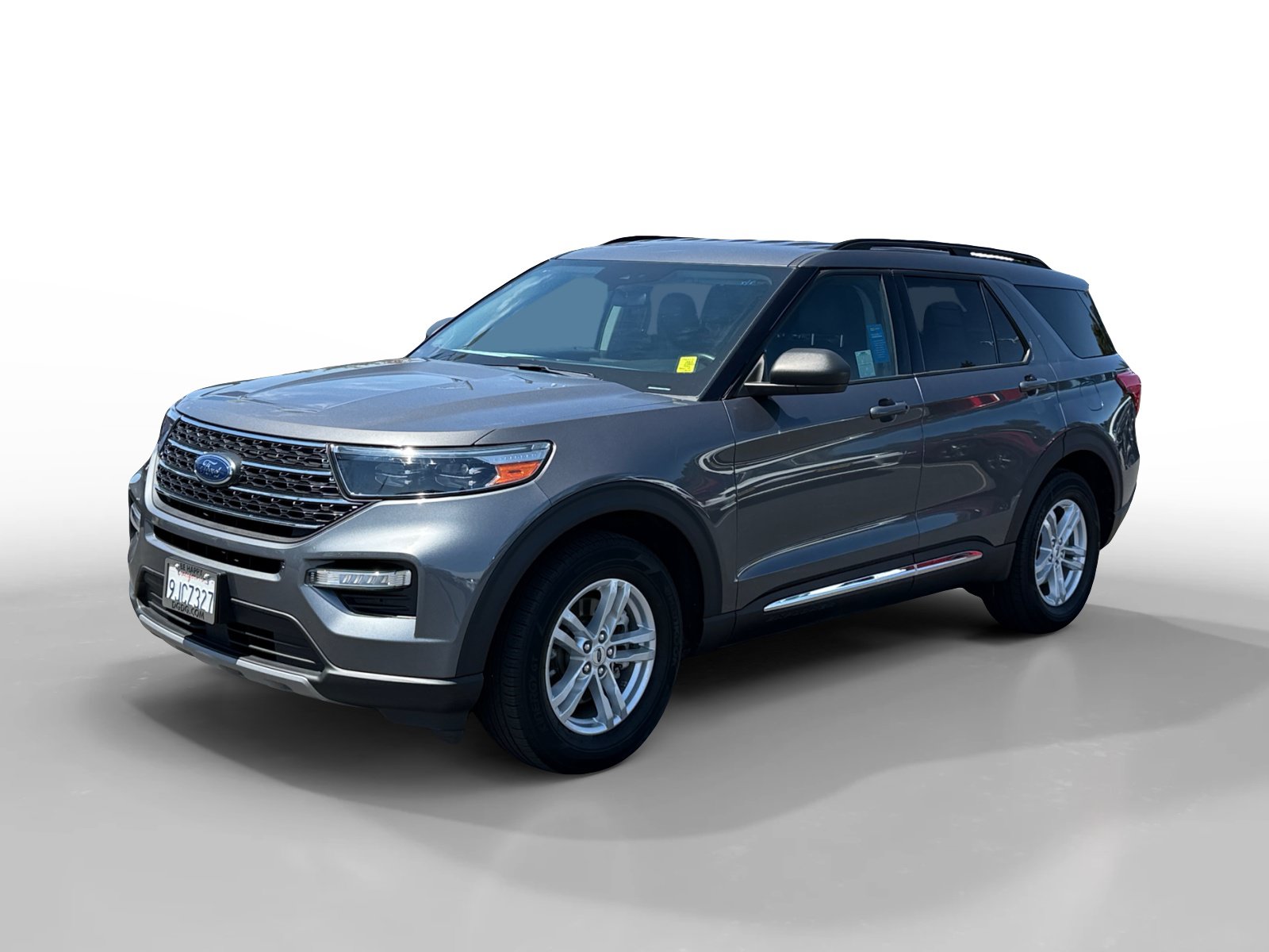 Certified 2023 Ford Explorer XLT w/ Equipment Group 202A RWD image 1