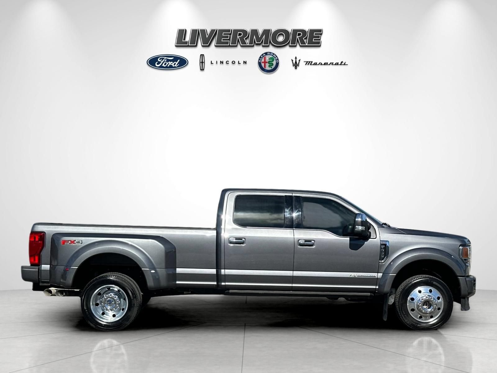 Certified 2022 Ford F450 Platinum w/ FX4 Off-Road Package AWD/4WD image 2