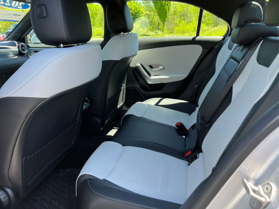 Used 2022 Mercedes-Benz A 220 4MATIC image 4