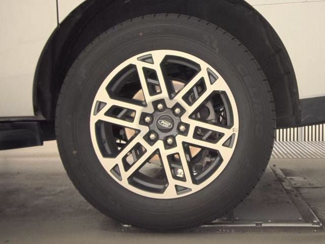 Certified 2025 Ford Expedition Max Active AWD/4WD image 17